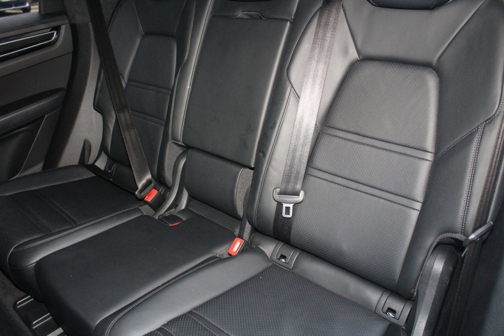 Used 2021 Porsche Cayenne GTS AWD/4WD image 24