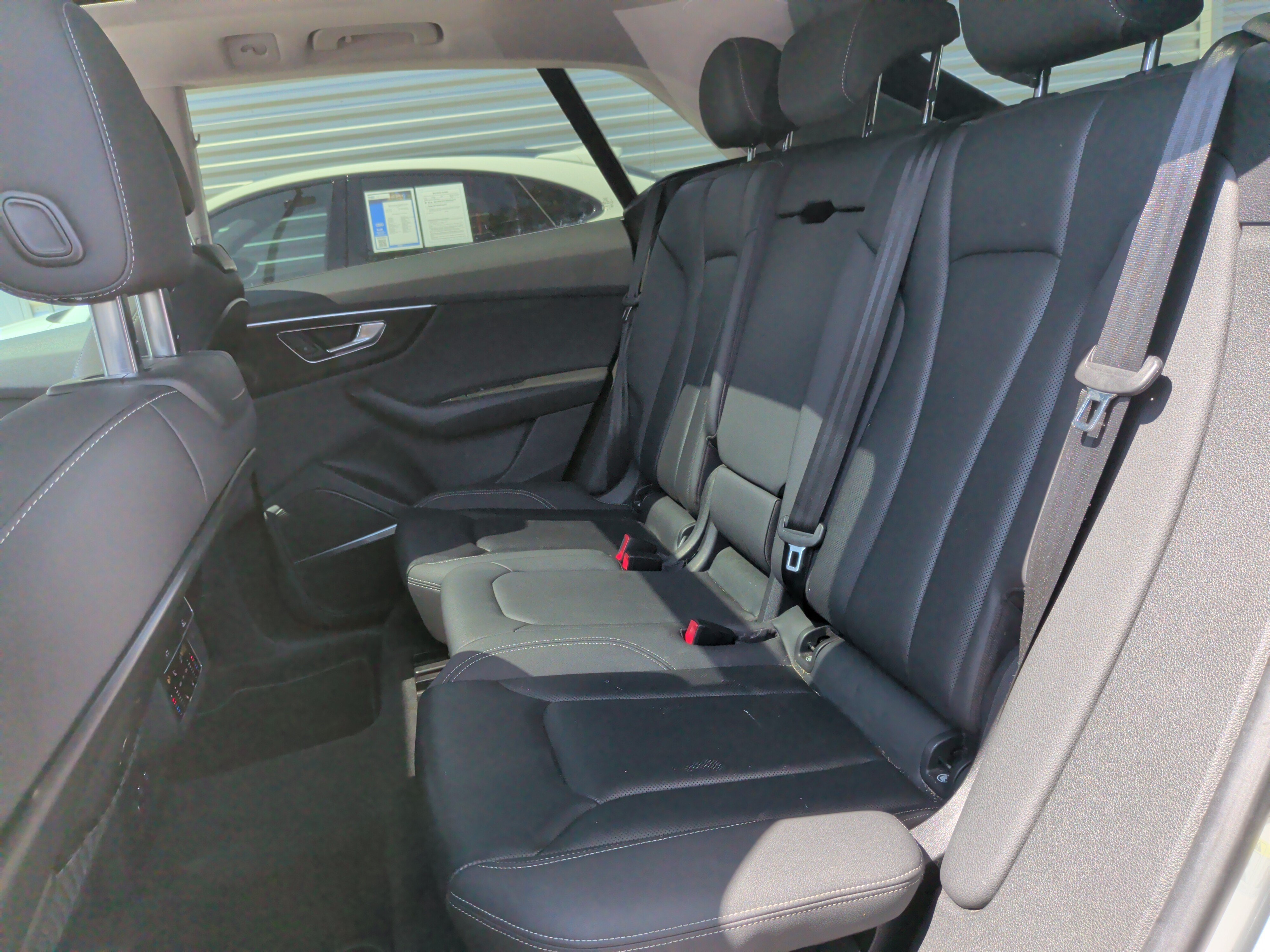 Used 2019 Audi Q8 Premium Plus AWD/4WD image 32