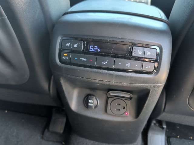 Used 2023 Hyundai Palisade Limited image 13