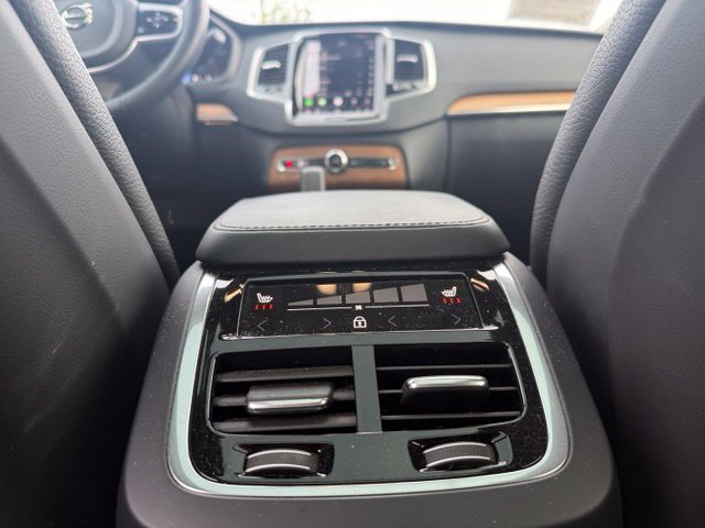Certified 2023 Volvo XC90 B6 Plus w/ Protection Package Premier AWD/4WD image 15