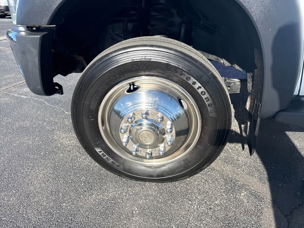 Used 2015 Ford F550 2WD Regular Cab Super Duty image 14