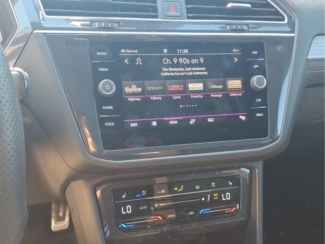 Used 2023 Volkswagen Tiguan SEL R-Line image 7