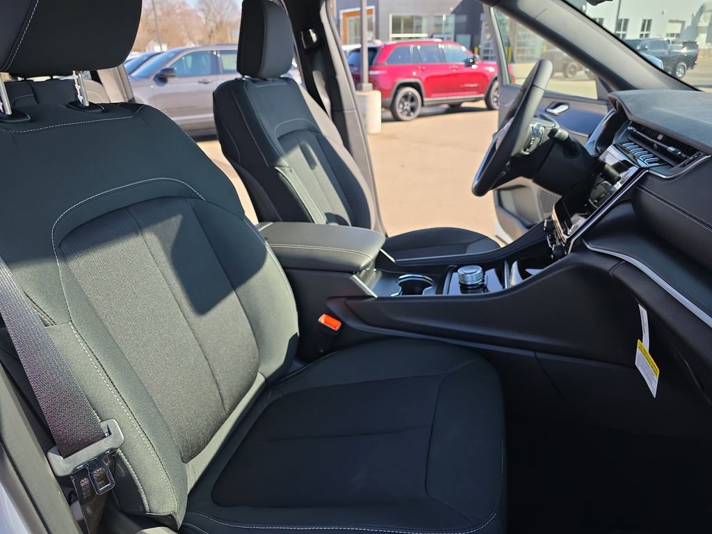 New 2026 Jeep Grand Cherokee Laredo X image 10