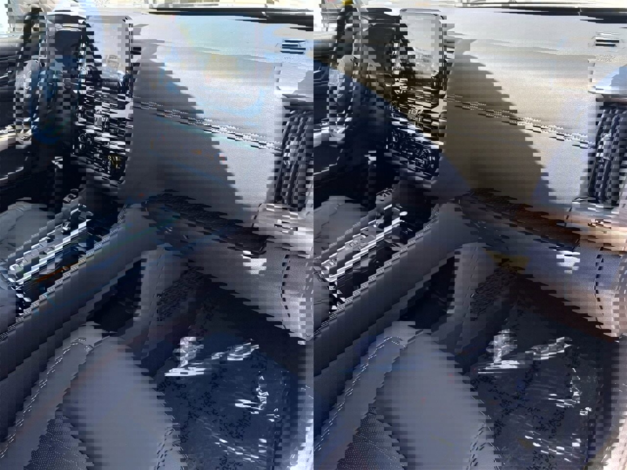 New 2025 Nissan Pathfinder Platinum w/ Cargo Package image 11