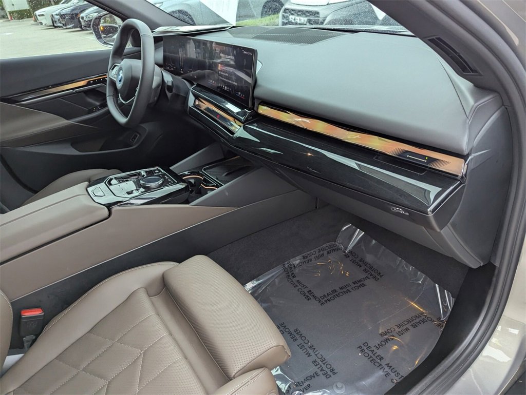 Used 2026 BMW i5 eDrive40 image 22
