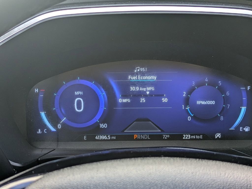 Used 2022 Ford Escape Titanium AWD/4WD image 32