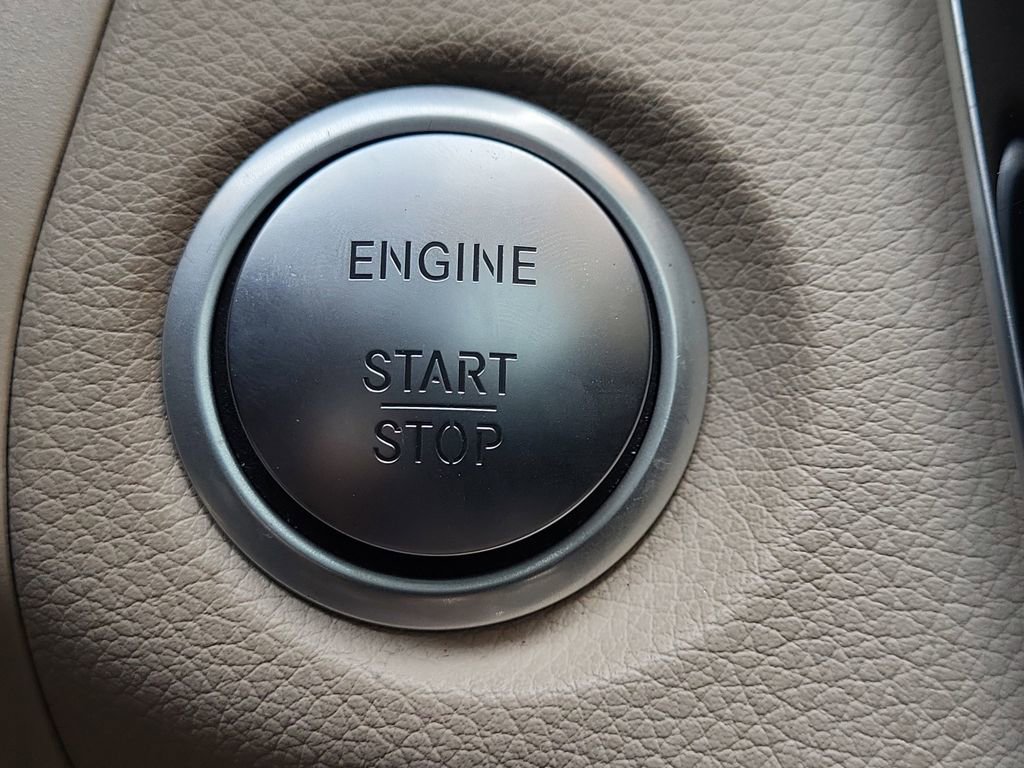 Certified 2019 Mercedes-Benz GLC 300 4MATIC image 20