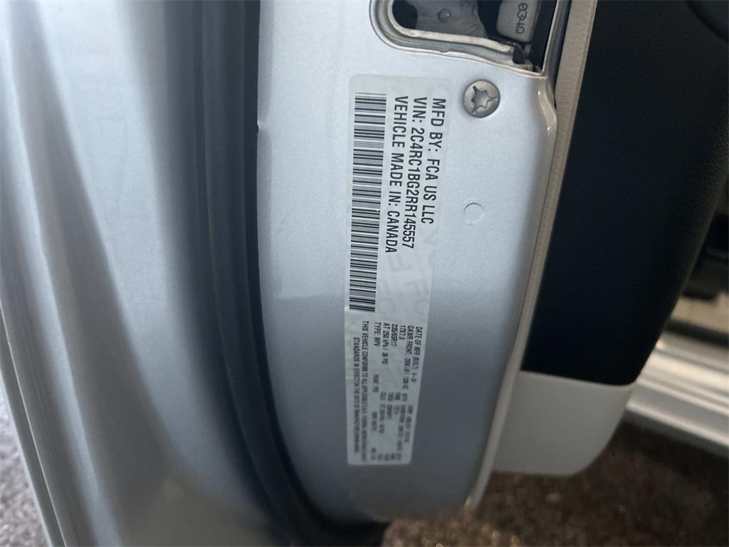 Used 2024 Chrysler Pacifica Touring-L image 34