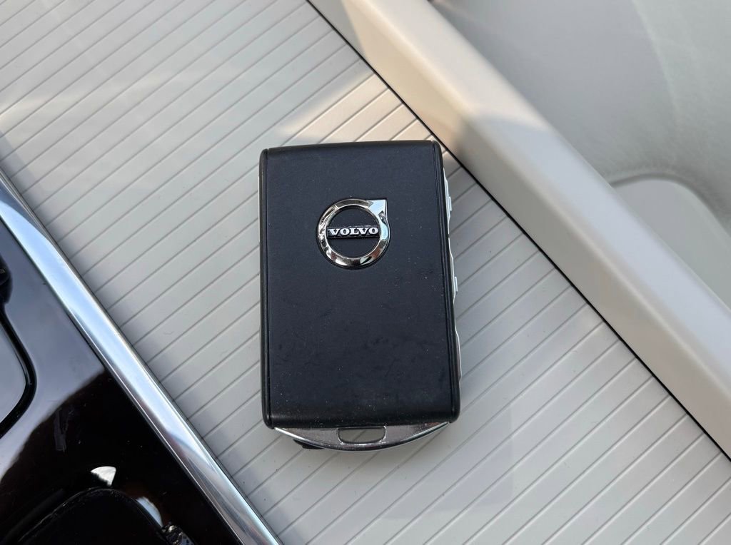 Used 2024 Volvo XC60 B5 Core w/ Climate Package AWD/4WD image 33