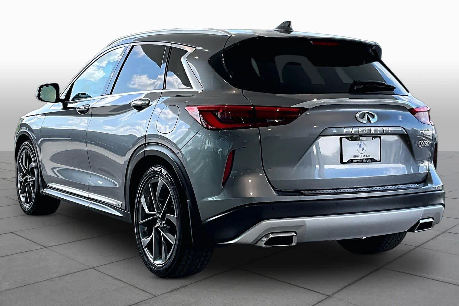 Used 2019 INFINITI QX50 Essential w/ Sensory Package FWD image 11