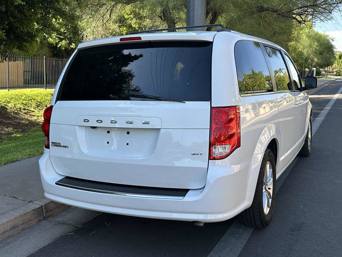 Used 2020 Dodge Grand Caravan SXT FWD image 8