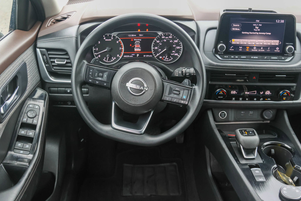 Used 2023 Nissan Rogue SV AWD/4WD image 18