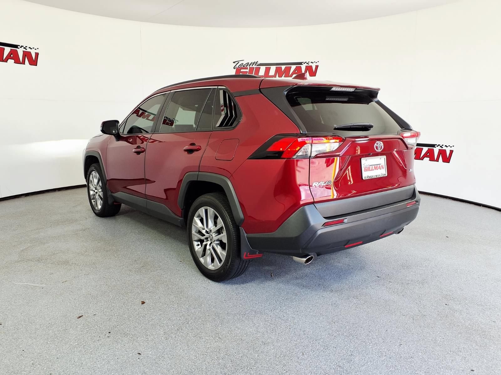 Used 2023 Toyota RAV4 XLE Premium FWD image 7