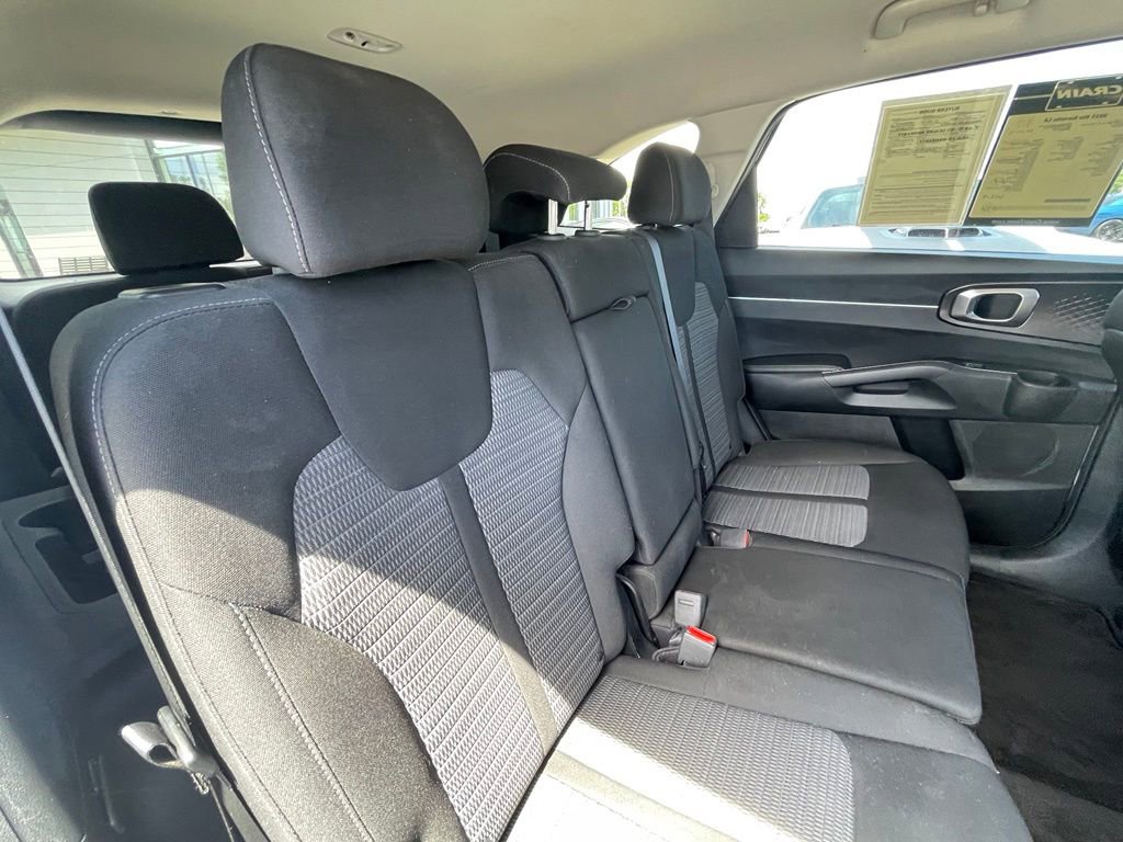 Used 2021 Kia Sorento LX FWD image 29