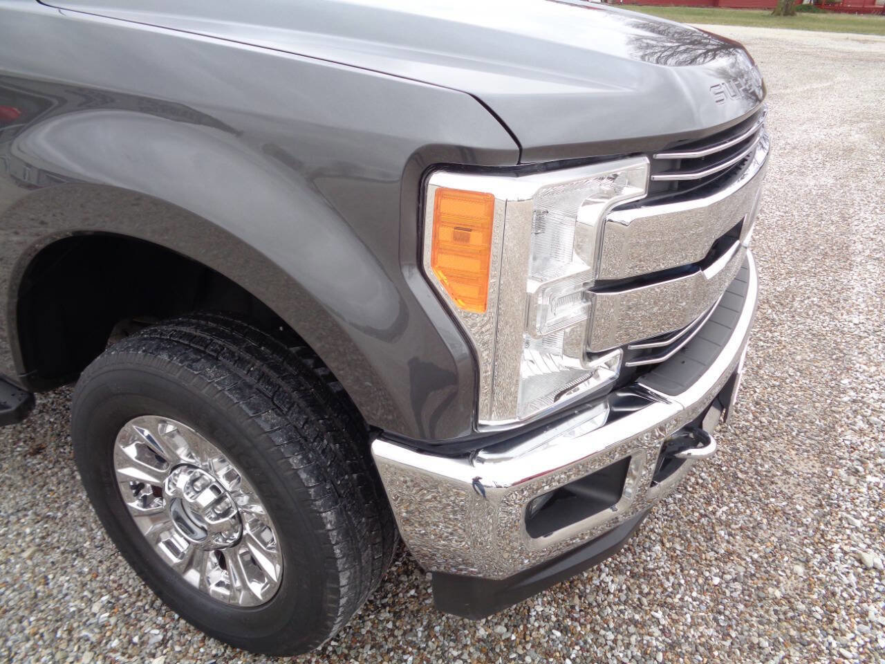 Used 2017 Ford F250 Lariat w/ Chrome Package image 28