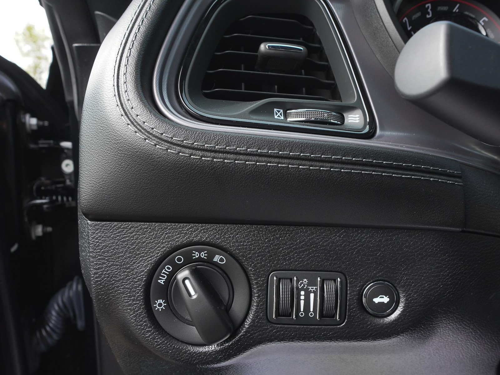 Used 2023 Dodge Challenger R/T Scat Pack RWD image 15
