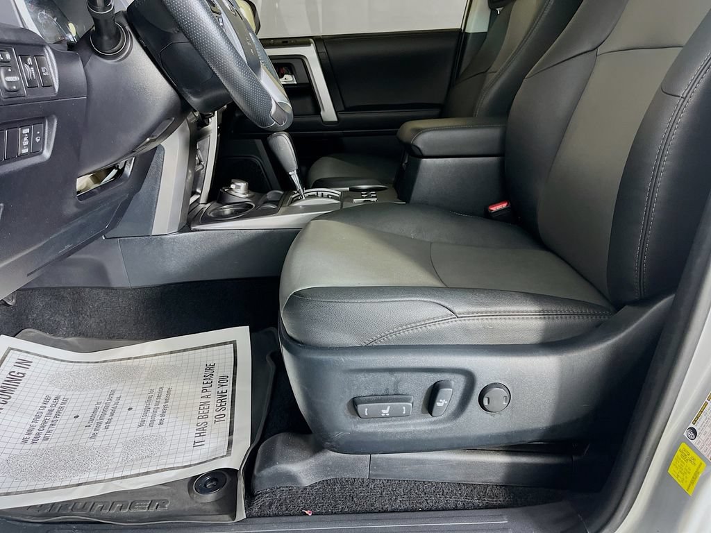 Used 2024 Toyota 4Runner SR5 Premium w/ Moonroof Package AWD/4WD image 27