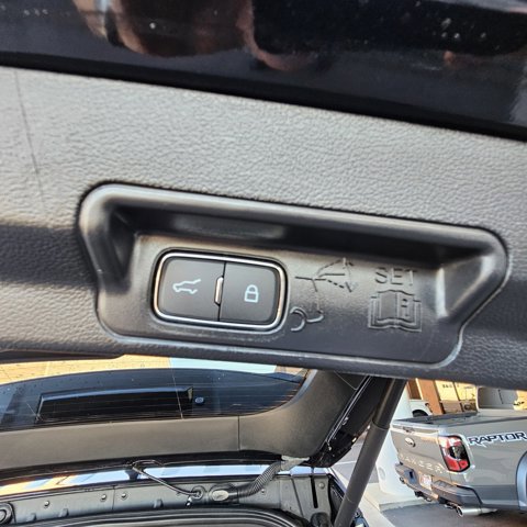 Certified 2022 Ford Explorer ST-Line image 18