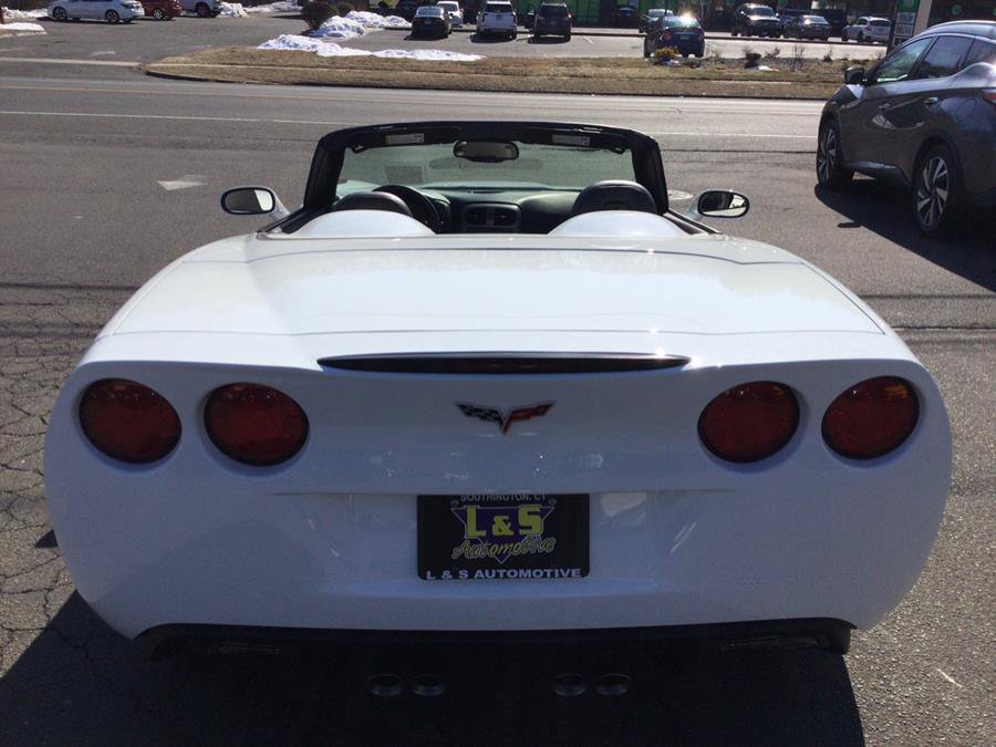 Used 2007 Chevrolet Corvette Convertible w/ Preferred Equipment Group RWD image 10