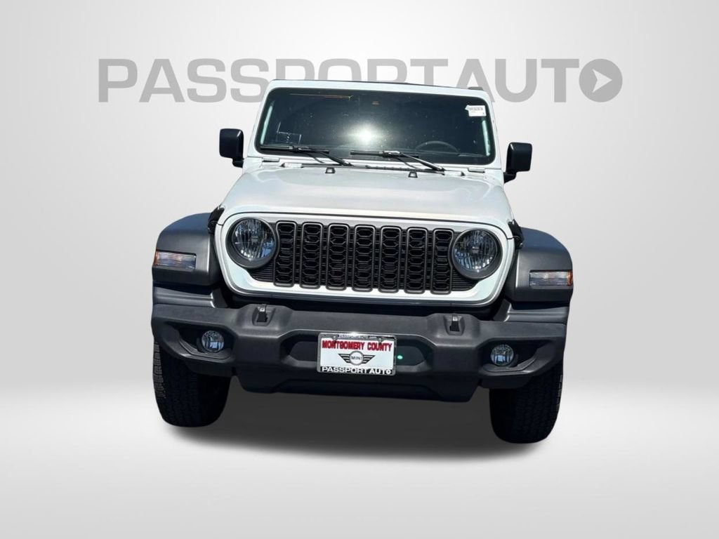 Used 2025 Jeep Wrangler Sport AWD/4WD image 2