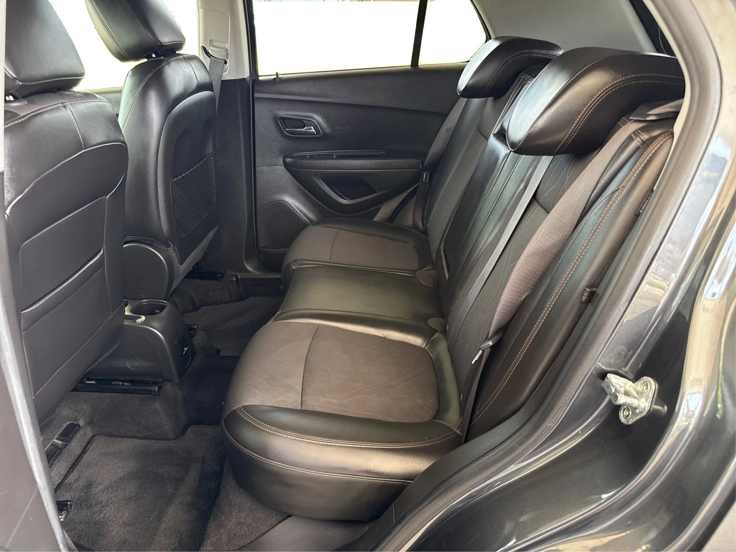 Used 2017 Chevrolet Trax LT w/ LT Convenience Package FWD image 10
