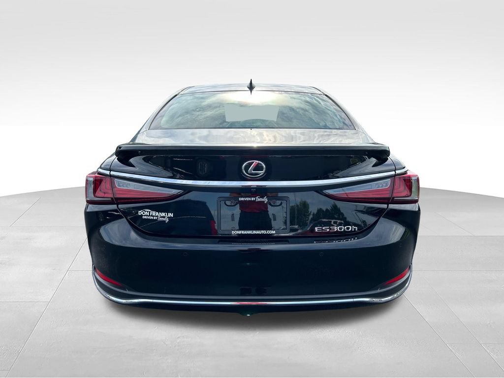 Used 2024 Lexus ES 300h w/ Accessory Package (Z2) FWD image 4