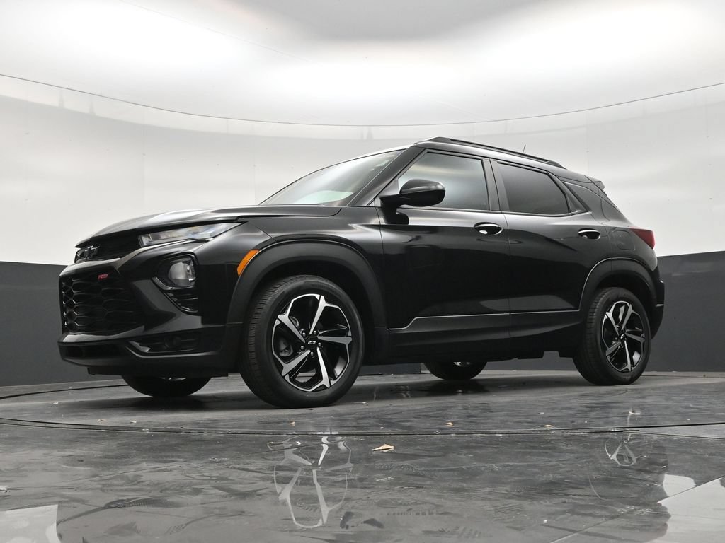 Used 2023 Chevrolet TrailBlazer RS w/ Sun and Liftgate Package FWD image 19