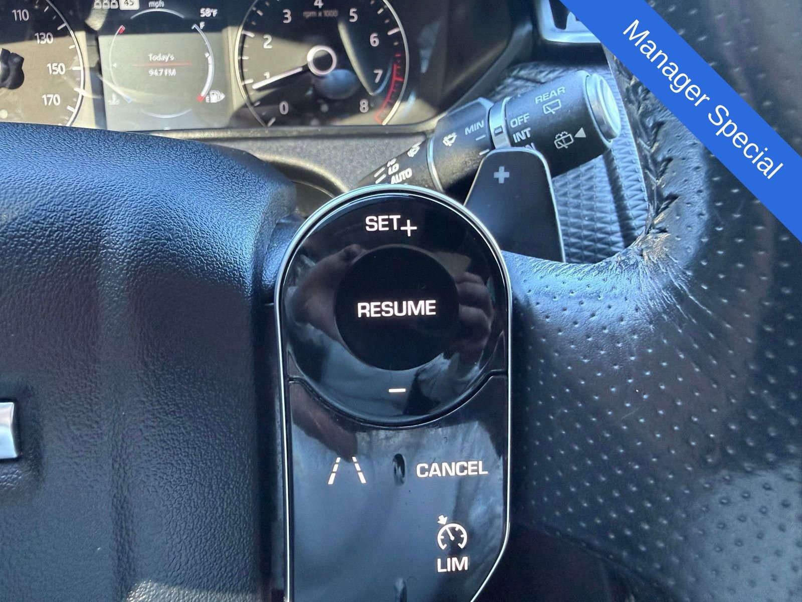 Used 2020 Land Rover Range Rover Velar S image 43