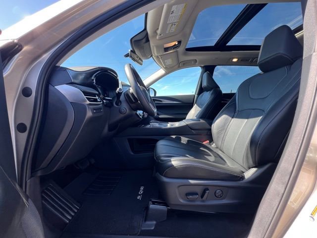 Used 2025 INFINITI QX60 Luxe AWD/4WD image 19