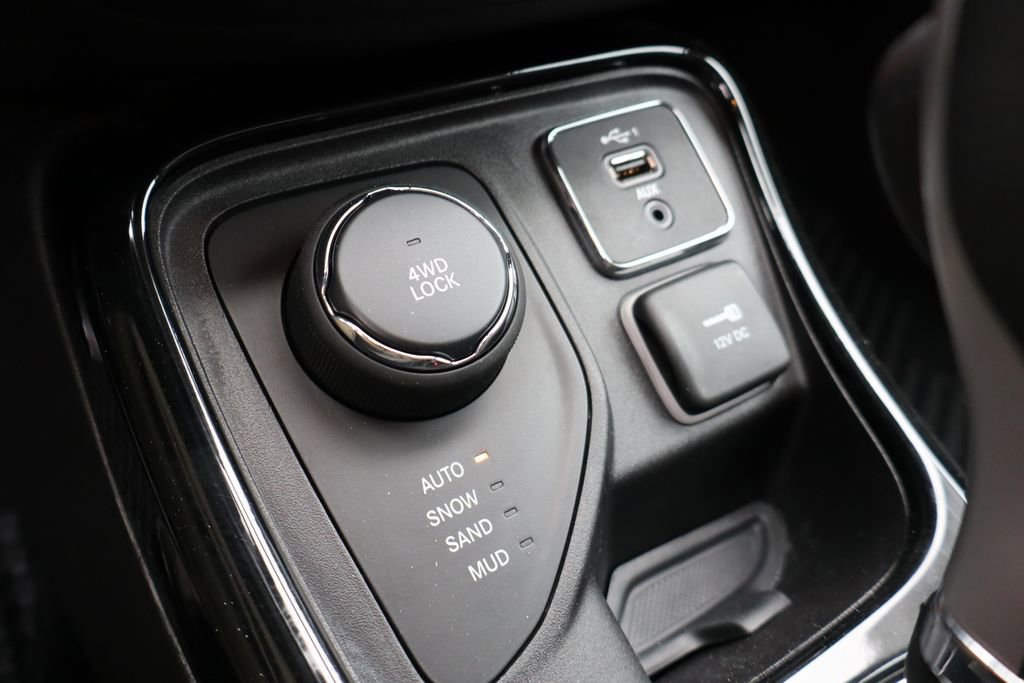 Used 2020 Jeep Compass Latitude image 23