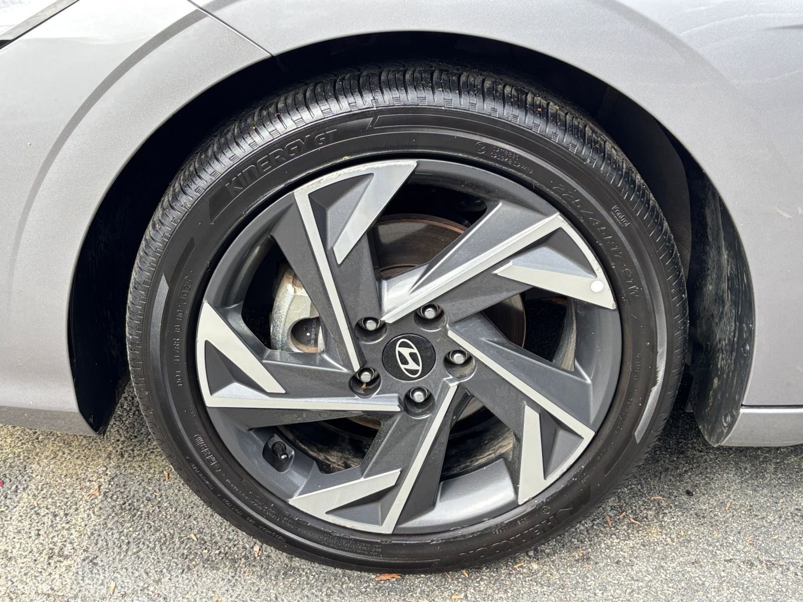Used 2025 Hyundai Elantra SEL FWD image 32