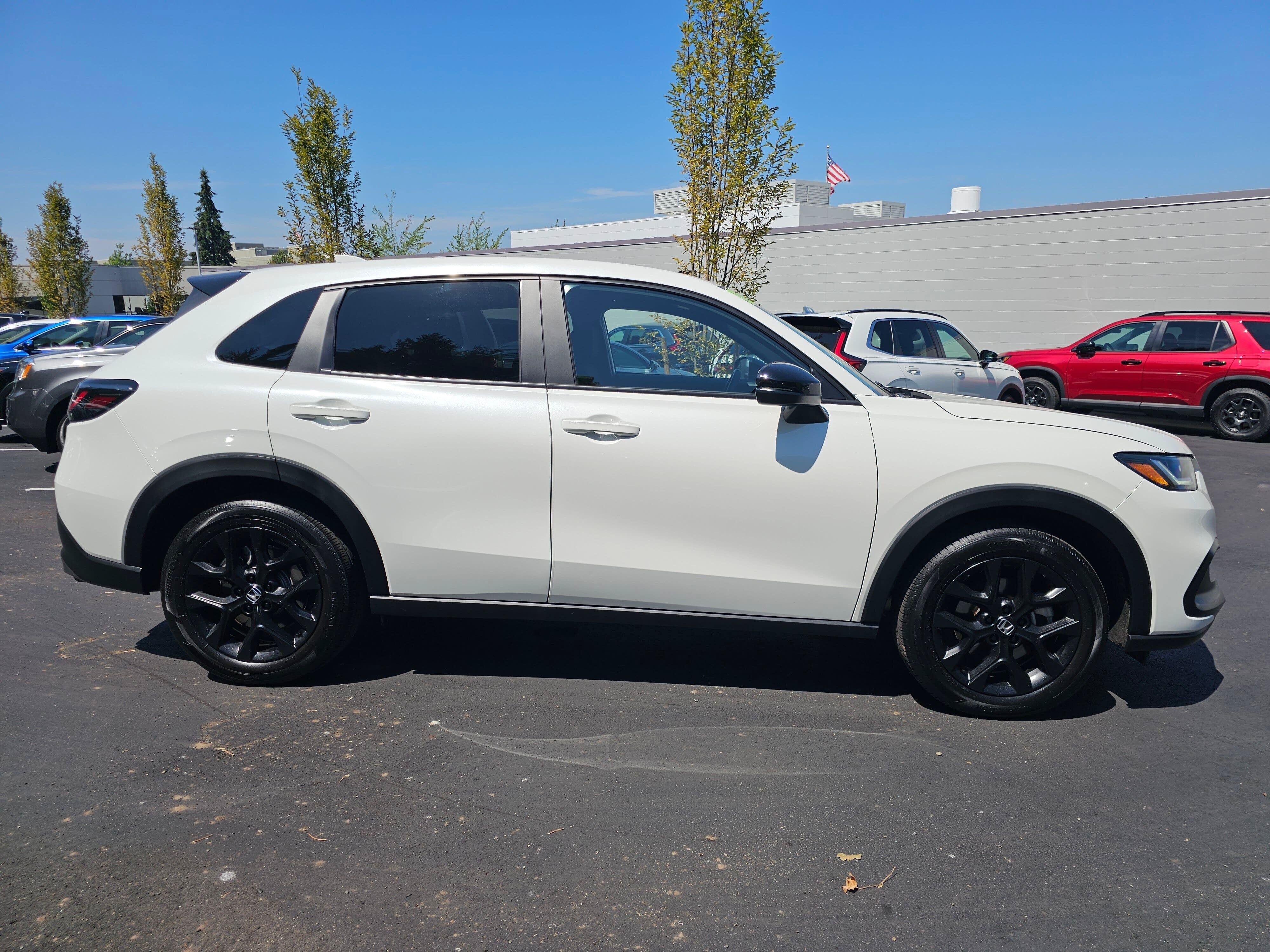 Used 2024 Honda HR-V Sport image 8