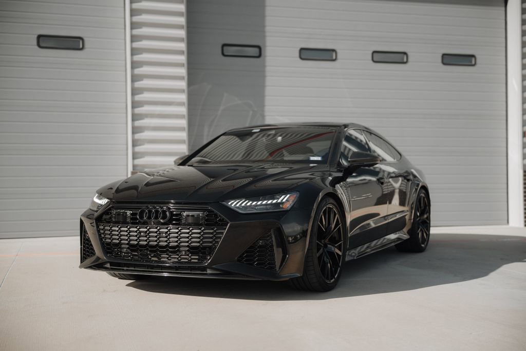 Used 2021 Audi RS 7 Sportback w/ RS 7 Executive Package image 4