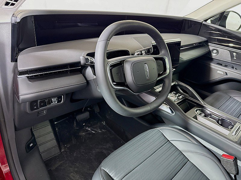 New 2026 Lincoln Nautilus Reserve w/ Jet Appearance Package image 9