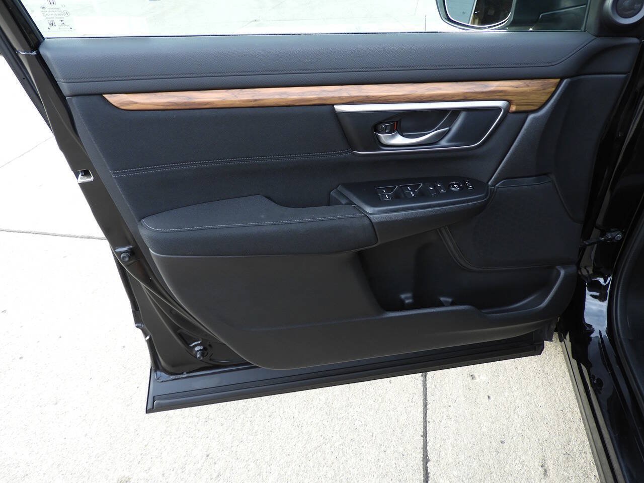 Used 2018 Honda CR-V EX image 16