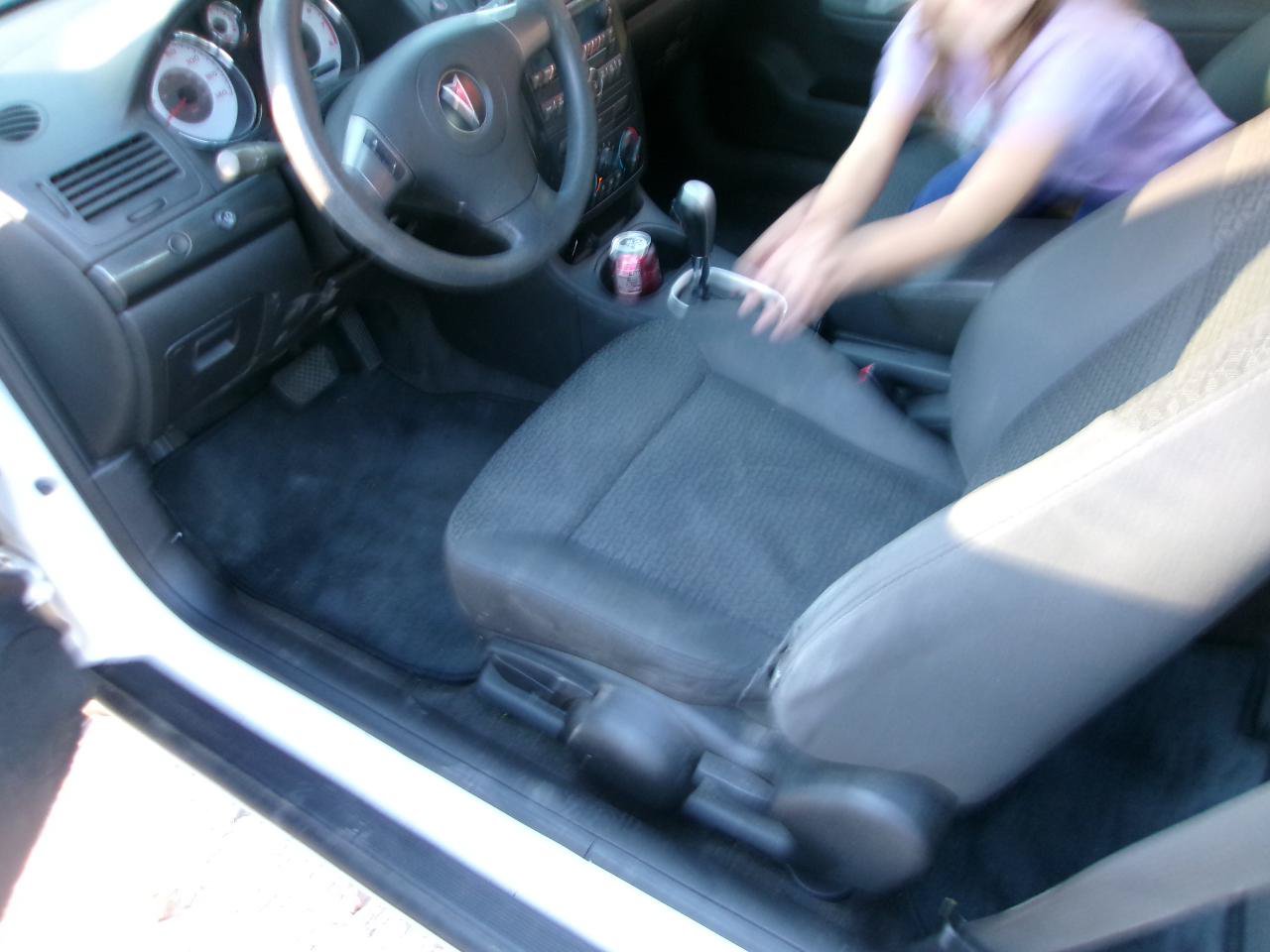 Used 2007 Pontiac G5 FWD image 7