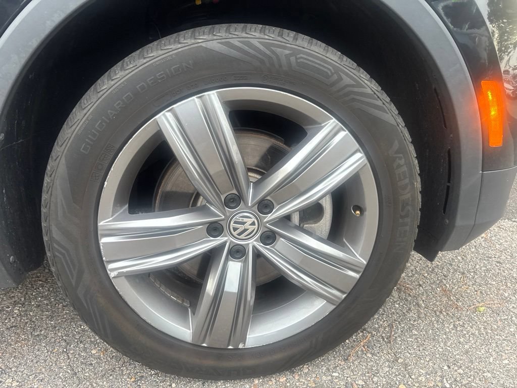 Used 2021 Volkswagen Tiguan SEL AWD/4WD image 62
