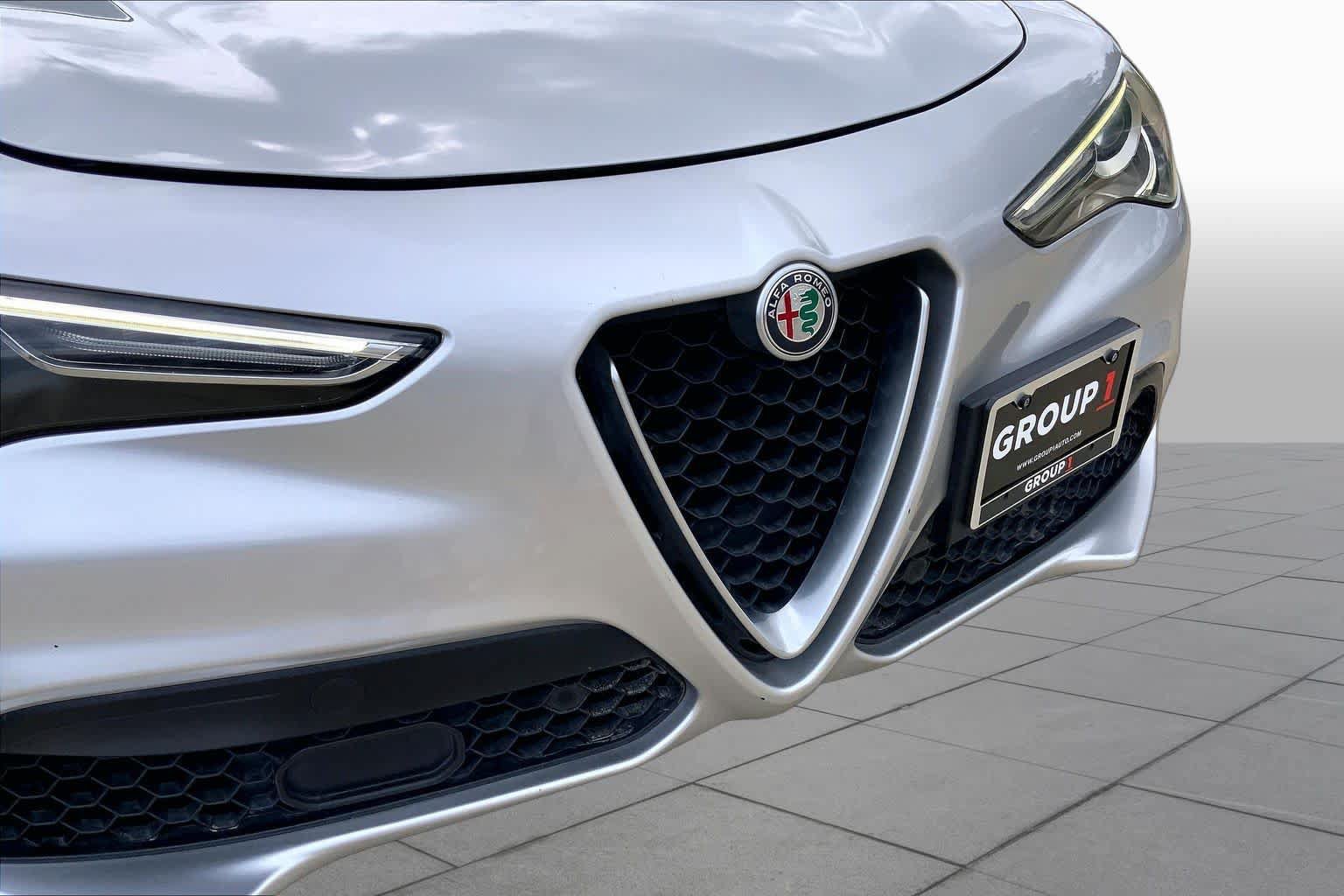Used 2018 Alfa Romeo Stelvio Ti Sport AWD/4WD image 30