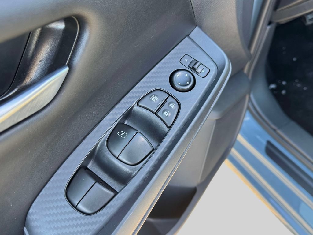 Used 2025 Nissan Sentra SV w/ All-Weather Package FWD image 17