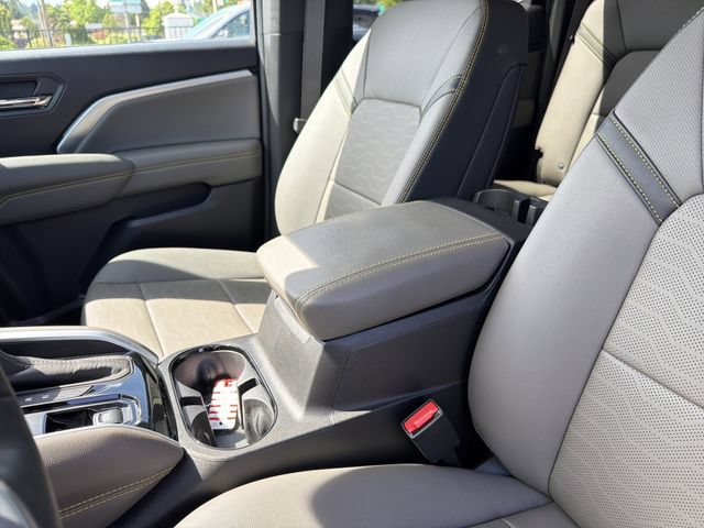 Certified 2025 Chevrolet Colorado ZR2 w/ ZR2 Bison Edition AWD/4WD image 18