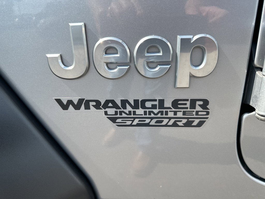 Used 2021 Jeep Wrangler Sport image 15