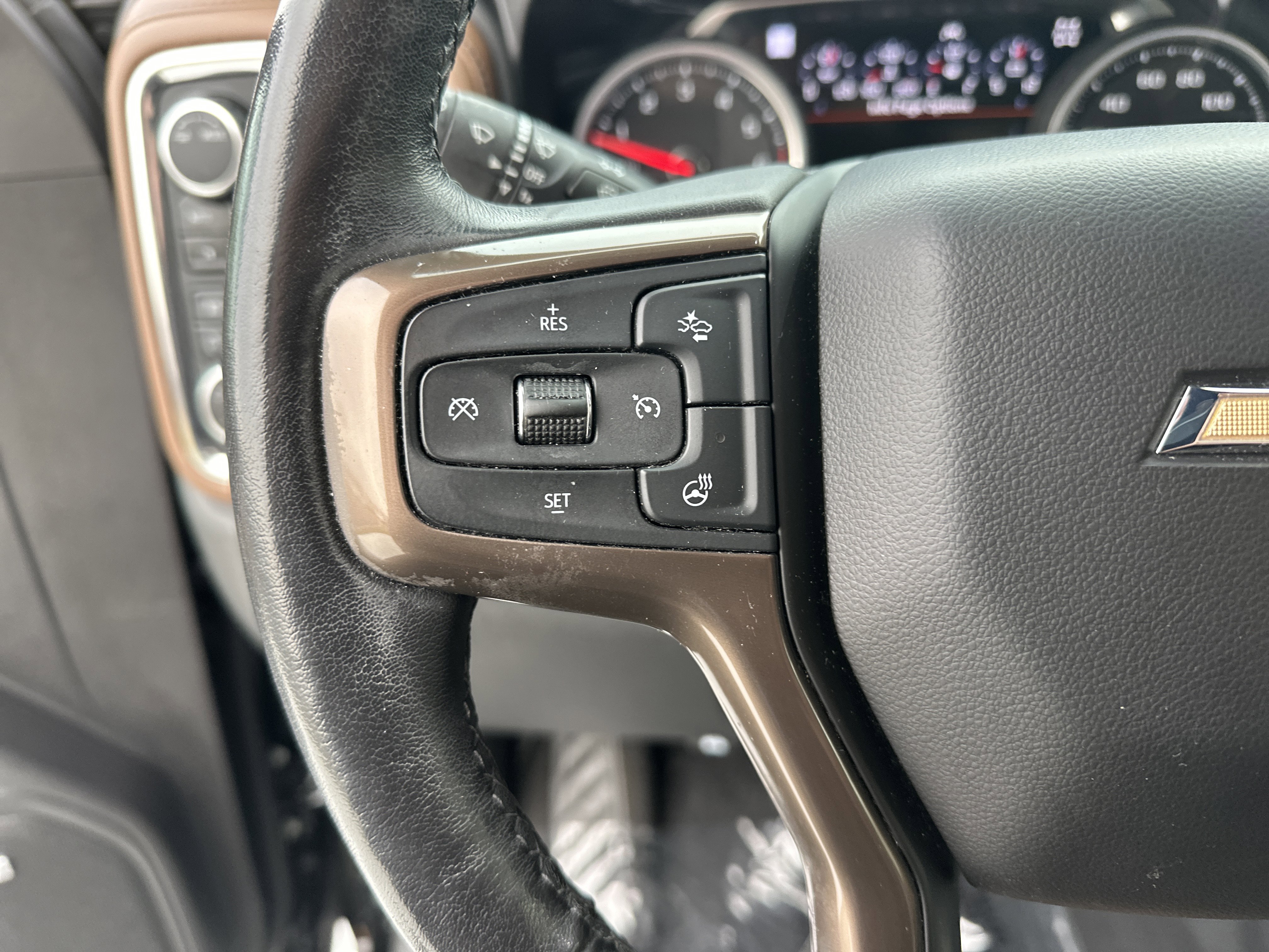 Used 2021 Chevrolet Silverado 1500 High Country w/ Technology Package image 19