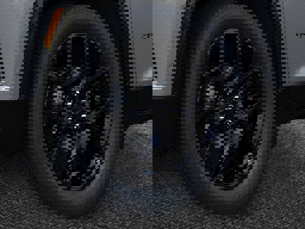 New 2026 Chevrolet Traverse RS w/ LPO, Floor Liner Package image 9