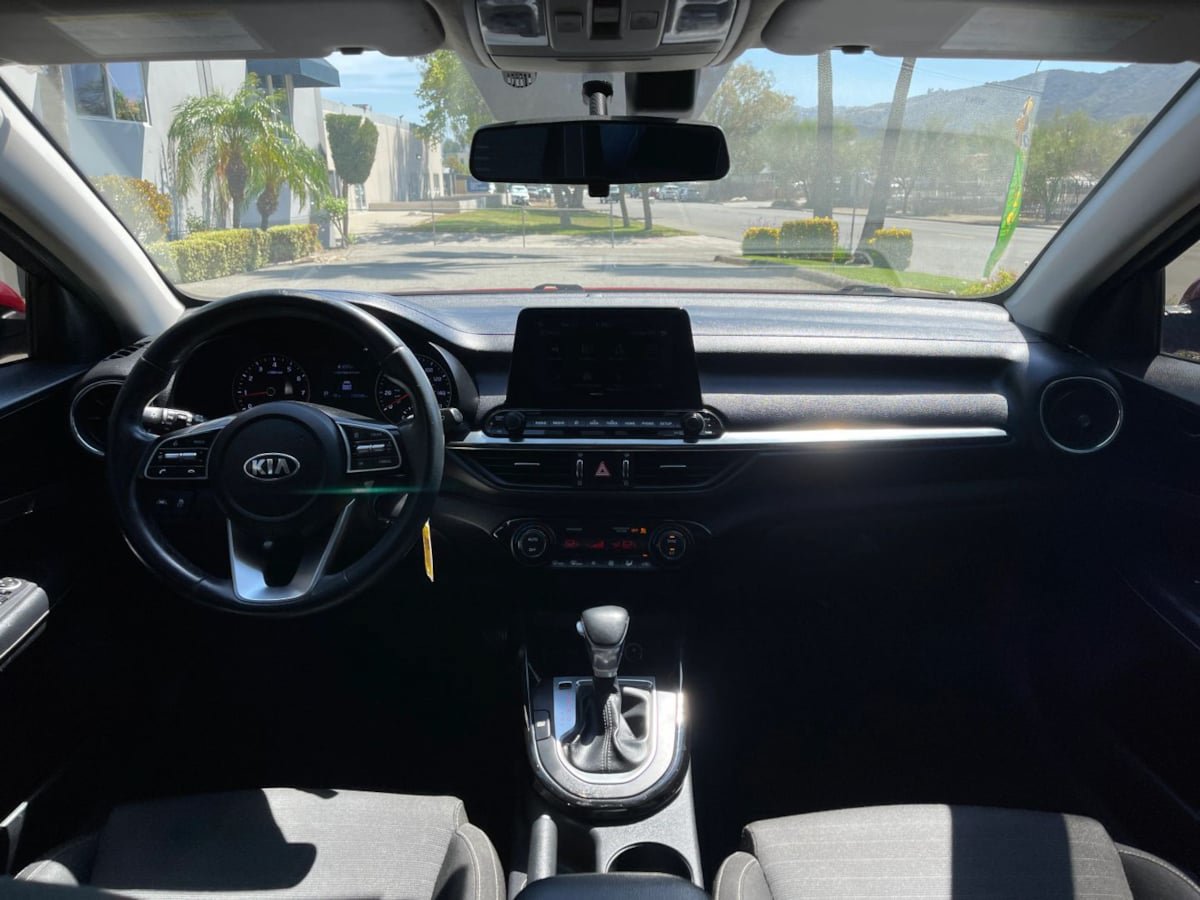 Used 2019 Kia Forte S w/ S Premium Package FWD image 11