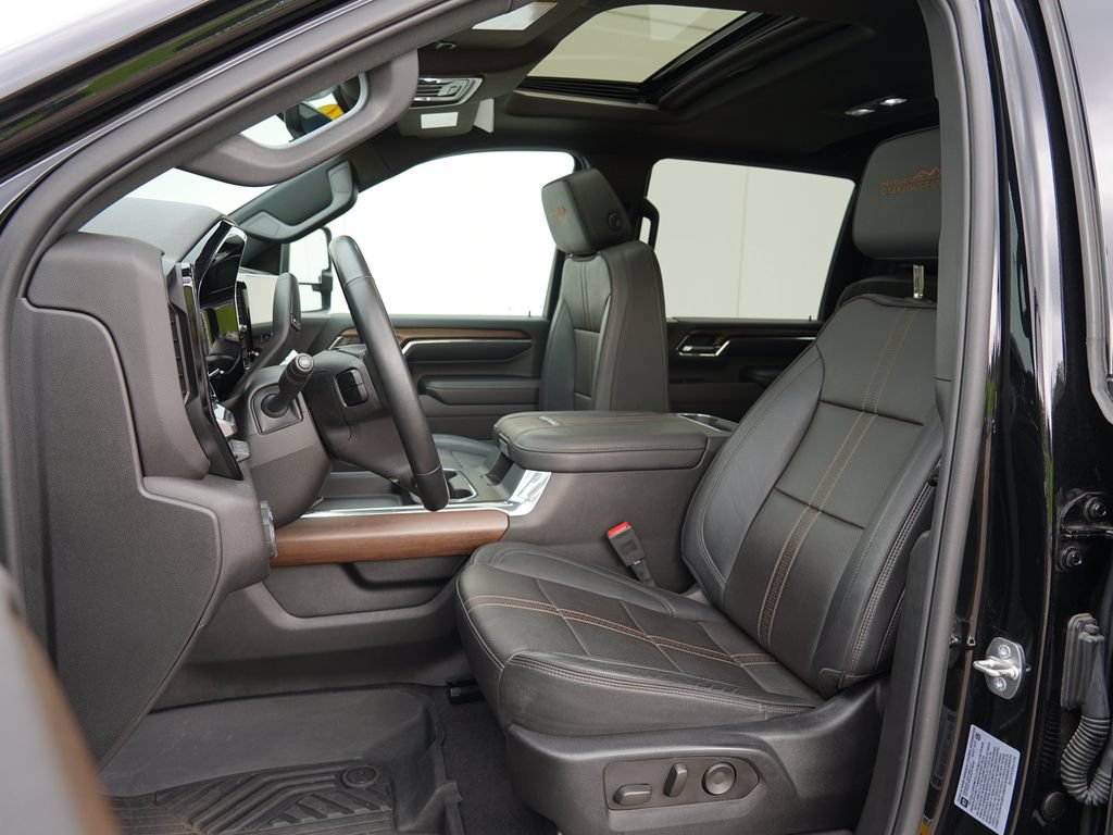 Certified 2024 Chevrolet Silverado 3500 High Country w/ High Country Premium Package AWD/4WD image 13