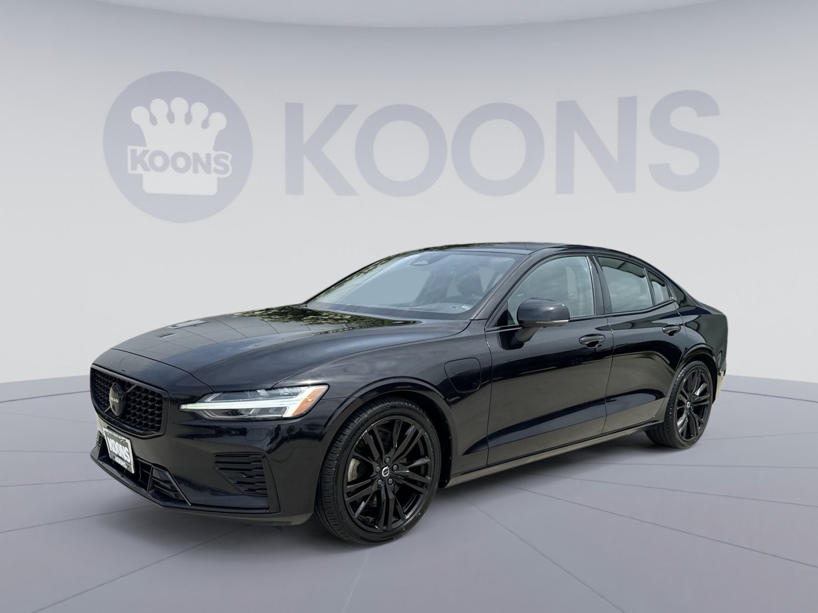 Used 2023 Volvo S60 T8 Ultimate w/ Climate Package AWD/4WD image 1