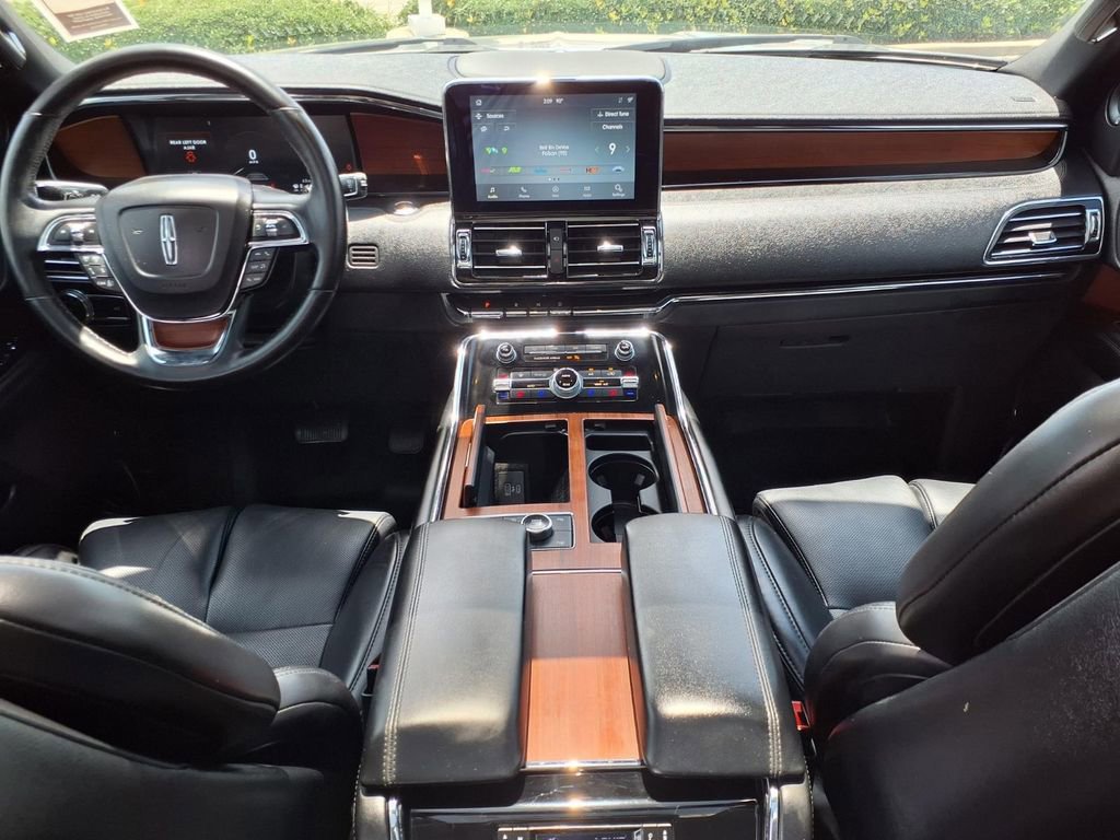 Used 2020 Lincoln Navigator Reserve AWD/4WD image 9