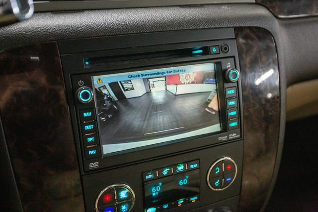 Used 2011 GMC Yukon XL Denali AWD/4WD image 7