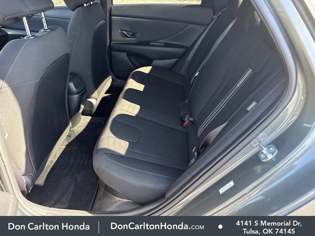 Used 2025 Hyundai Elantra SEL FWD image 12