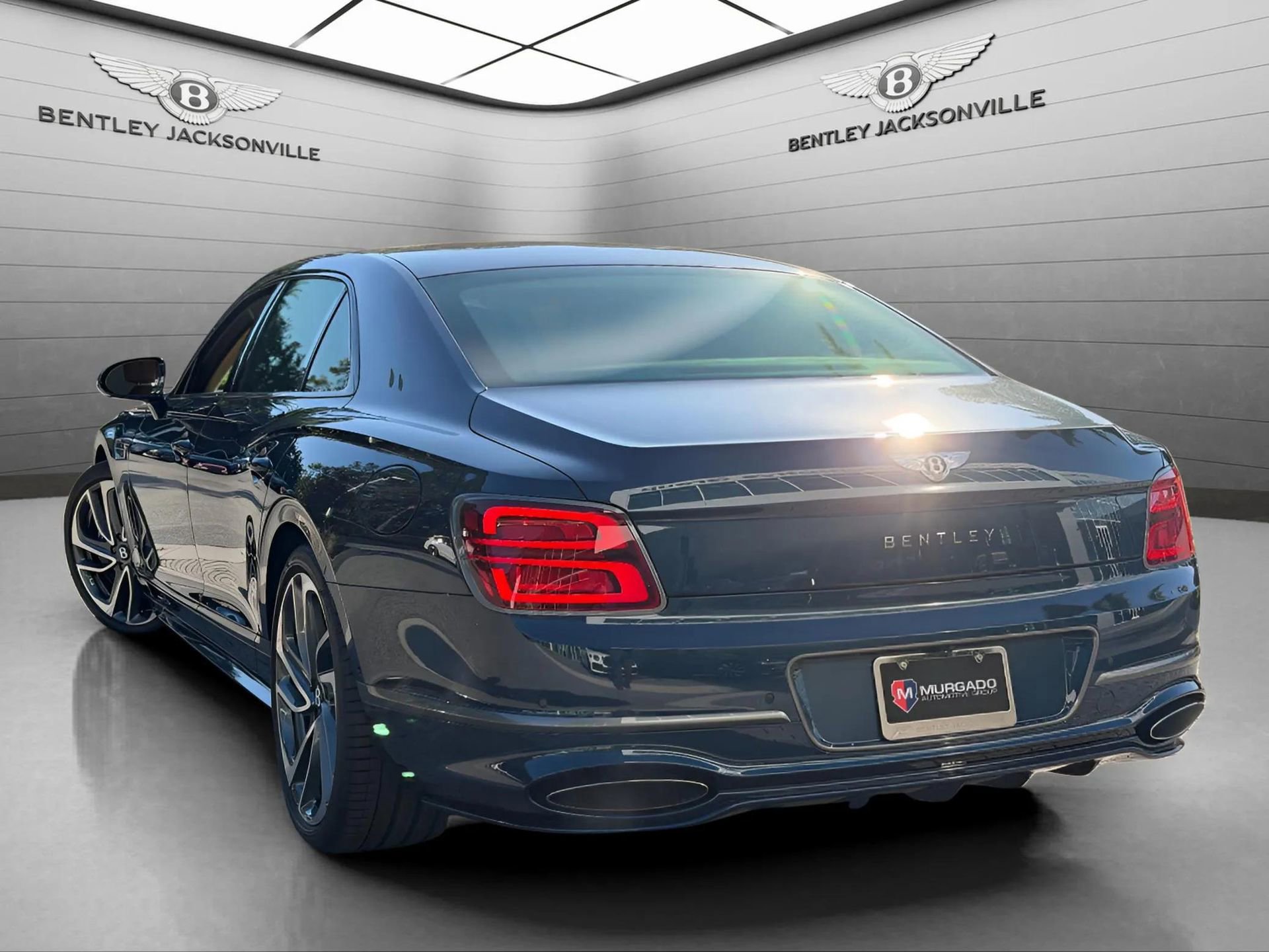 Used 2025 Bentley Flying Spur Plug-In Hybrid video 3